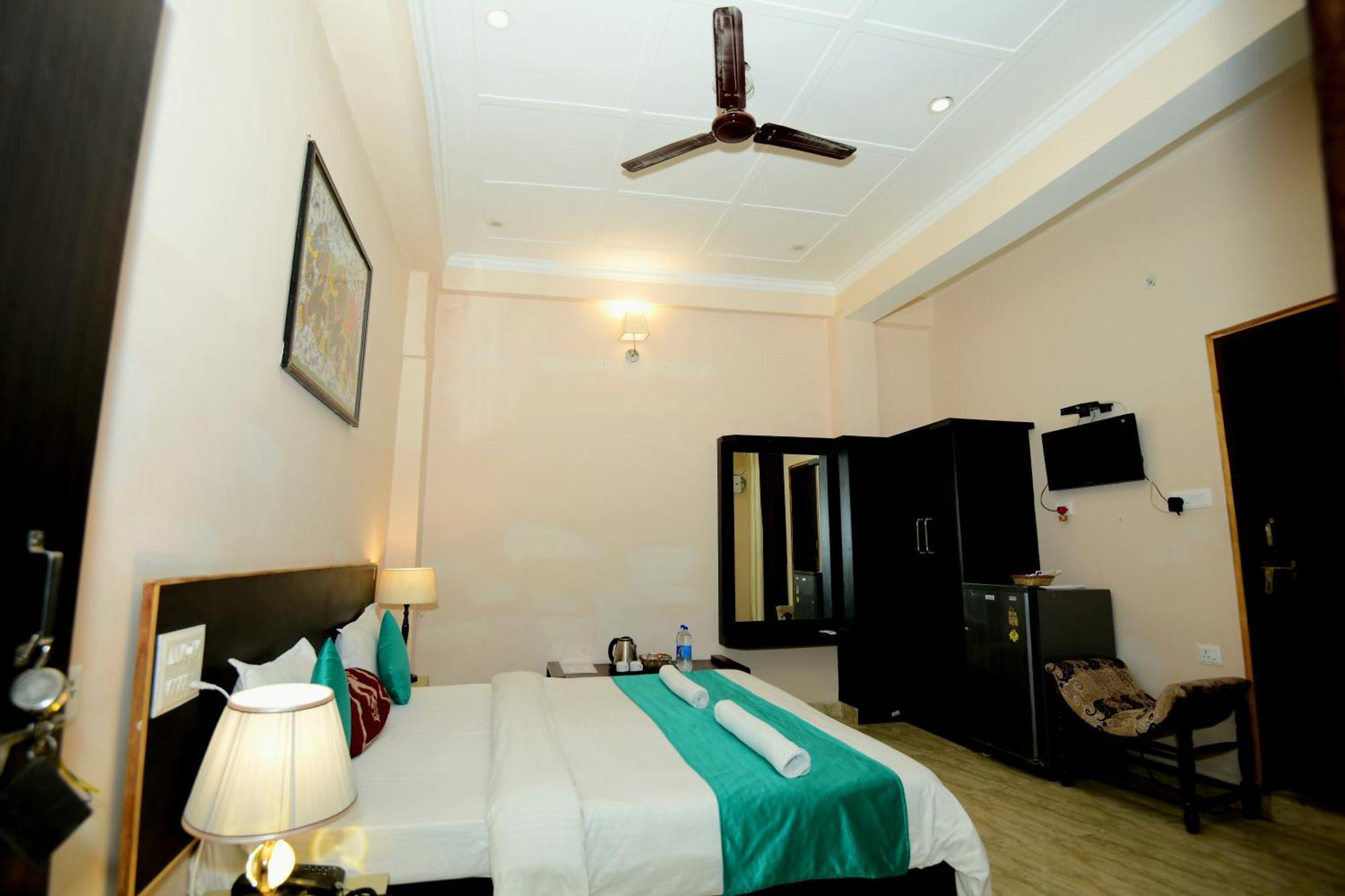 Ap Palace Hotel, Ayodhya Dış mekan fotoğraf