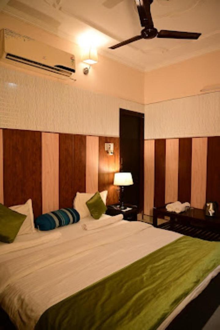 Ap Palace Hotel, Ayodhya Dış mekan fotoğraf